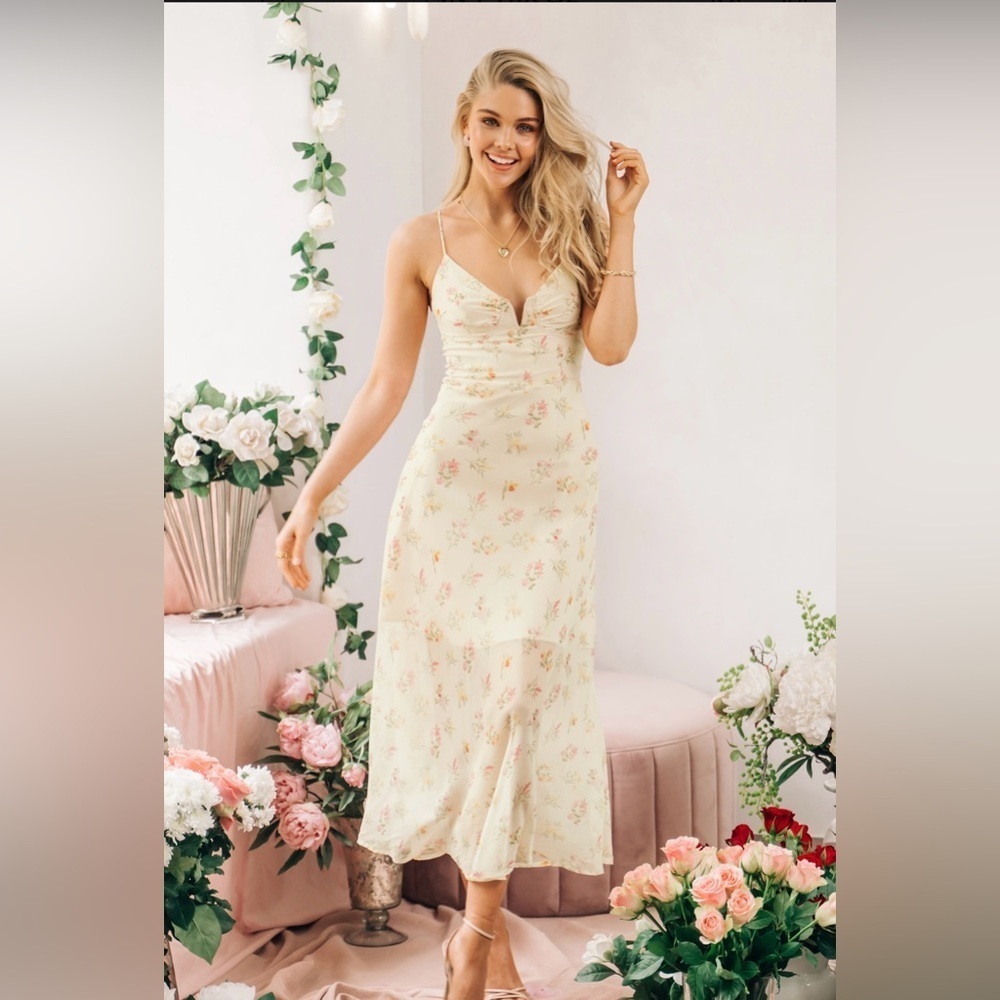 NWT CUPSHE Cala Saona V-neck Floral Slip Maxi Dress Size Small